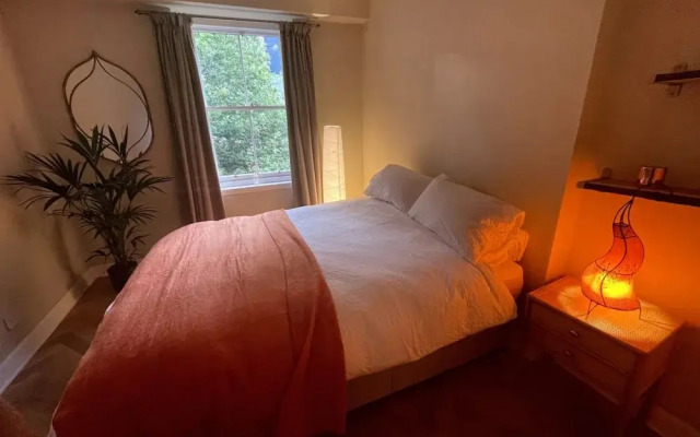Cosy 2 Bedroom Apartment in the Heart of Leith