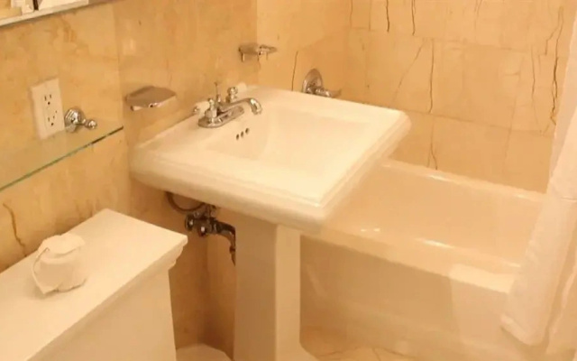 East Village 1 Bedroom Apartment - RNU 65216