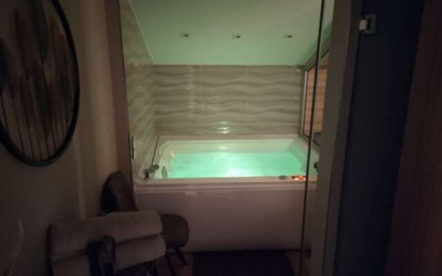 OLYMPUS VIEW Rooms Sauna & Spa