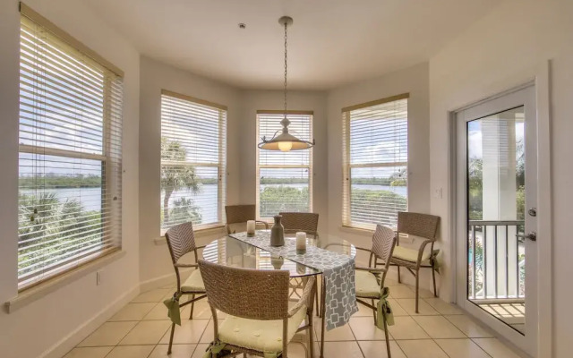 The White Ibis 5 Bedroom Home