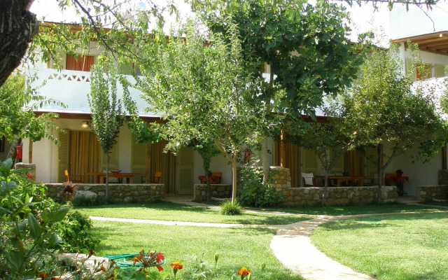 Ariadne Studios Skyros