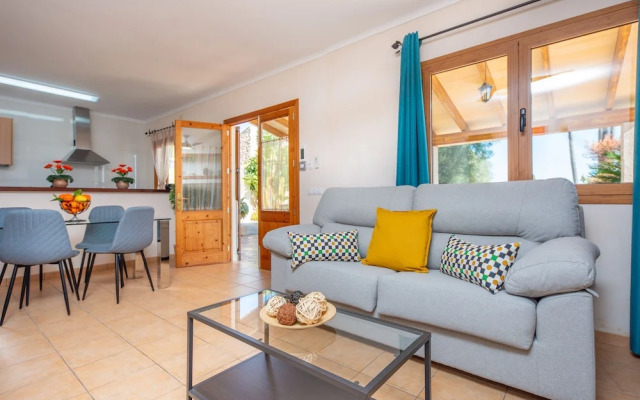 Vista Sol in Ariany With 2 Bedrooms and 1 Bathrooms