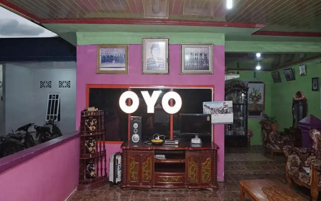 OYO 2410 Intan Hotel