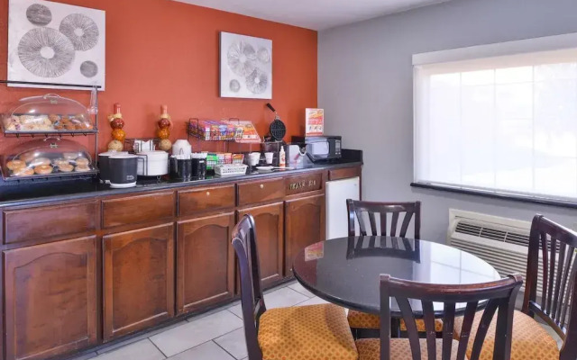 Ramada Limited Batesville