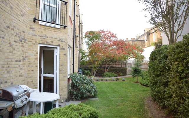 3 Bedroom Apartment in West London