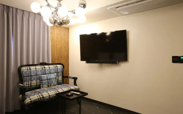 Hotel Cello Guri