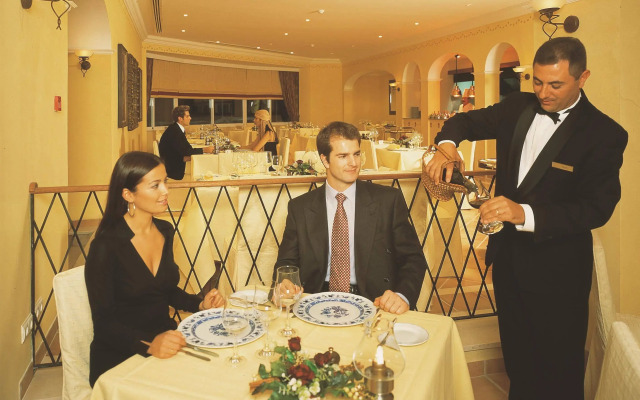 Dona Filipa Hotel