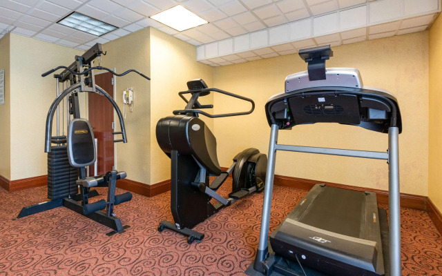 Quality Inn & Suites Sellersburg - Louisville Area