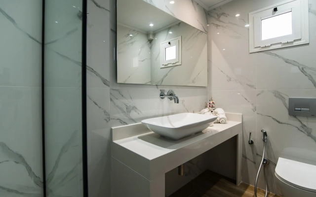 Yiannis Manos Hotel