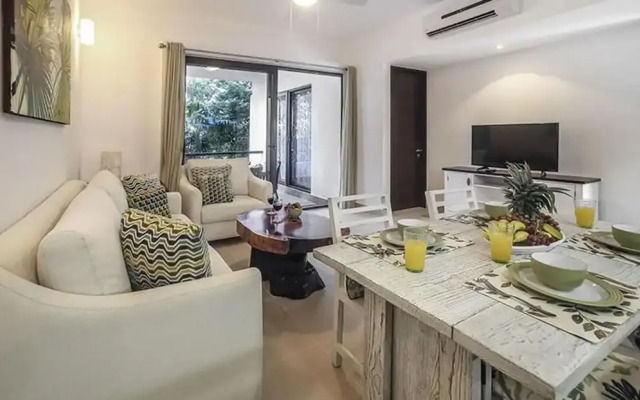 HIRA M4 Sea style Condo by Gate48