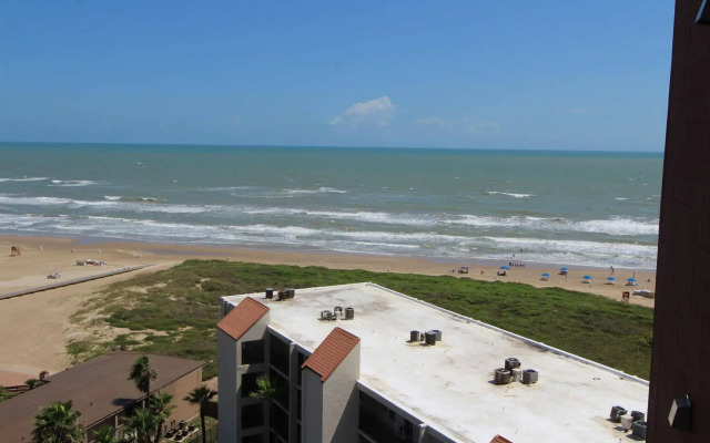 Royale Beach and Tennis Club