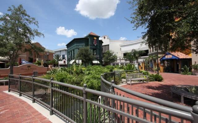 Trafalgar Village by PRP