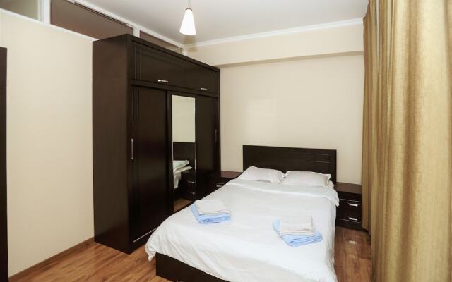 Two BR apt for family travelers