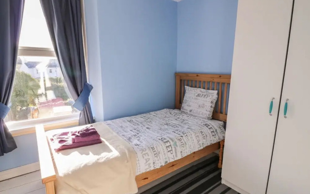 62 Danlan Road, Burry Port