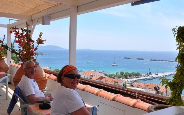 Remezzo Hotel & Studios