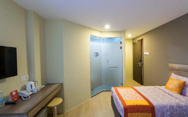 OYO Rooms Kota Damansara Segi University