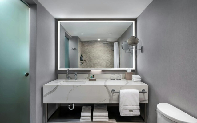 The Westin Harbour Castle, Toronto
