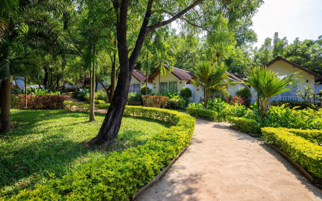 White woods Resort & Spa