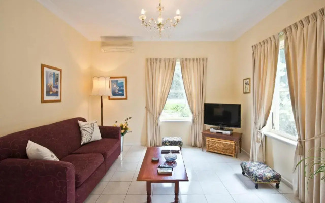 Encounter Hideaway Cottages