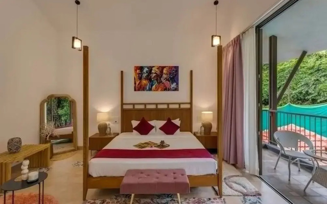 Casa Maxima - 4BR w Private Pool 1km to the Beach