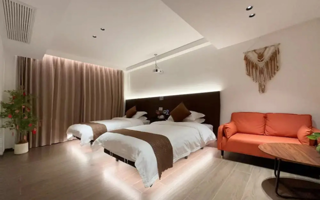 Everchanging Seasons Homestay