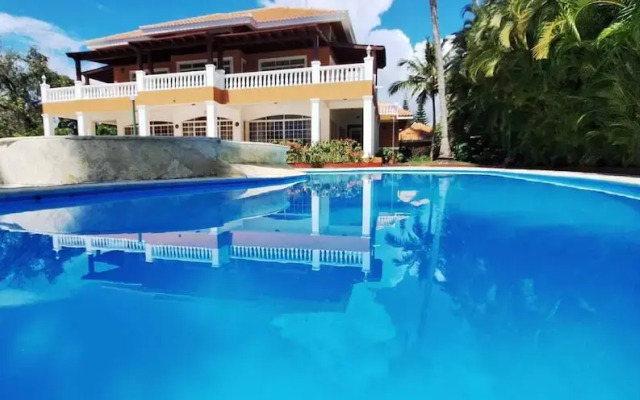 9th Hole Villa