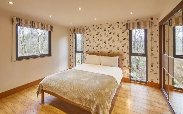 Host Stay Shunner Howe Lodge
