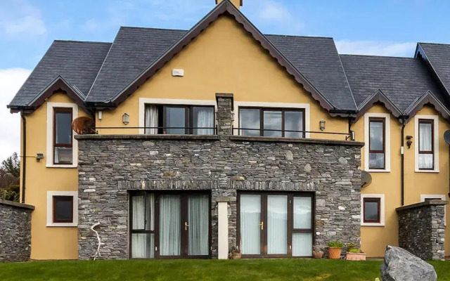 Semi detached house, Kenmare