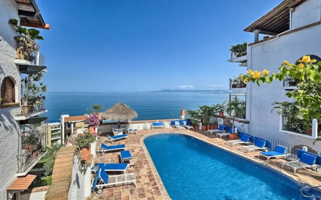 Mid-century Modern Condo w/ Patio & Ocean Views!