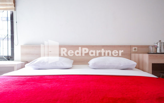 Villa Green Apple Garden Blok M RedPartner