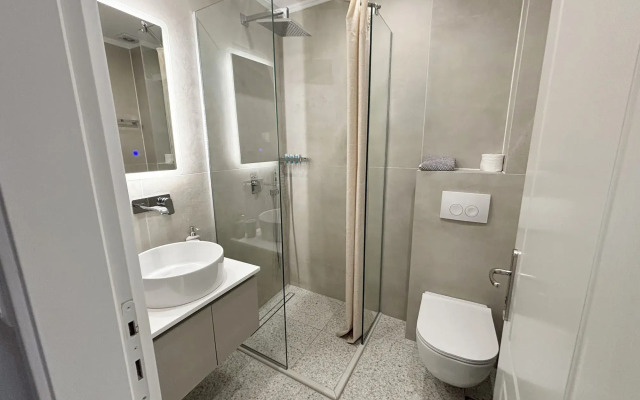Iris Hotel