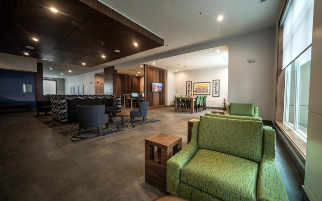 Holiday Inn Express & Suites West Edmonton - Mall Area by IHG