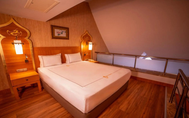 Royal Dragon Hotel – All Inclusive