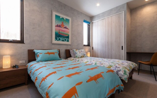 Off Piste Chalet by H2 Life