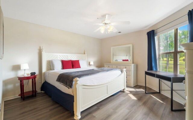 The Rockford Escape - Holiday Hills Branson - Golf Resort - Outdoor Pools