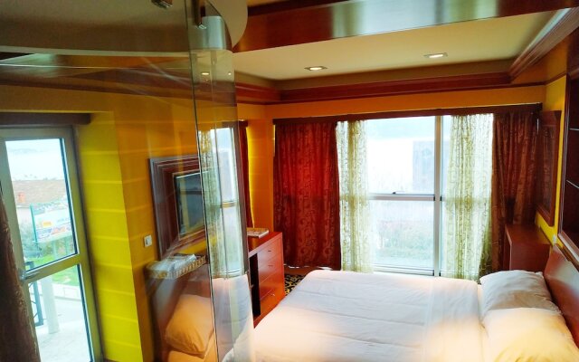Ally Hotel