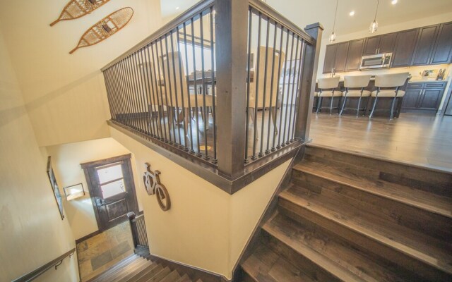 Alders 42 Outpost Dr