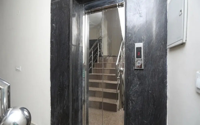 OYO 13555 Corporate serviced apartments Hotel
