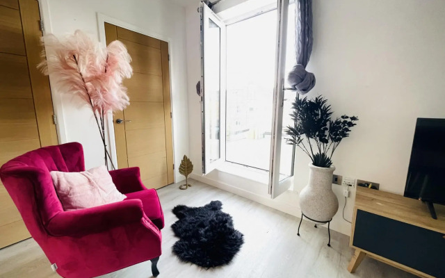 Rose Quartz (Ferndale lodge, Ferndale Rise)