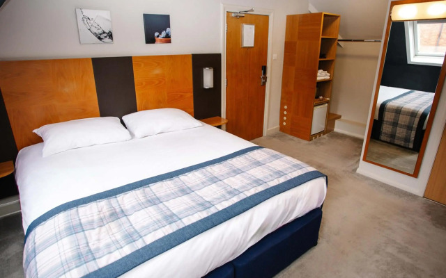 Corner House Hotel