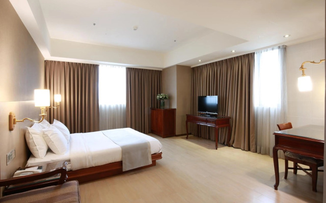 Highness Hotel