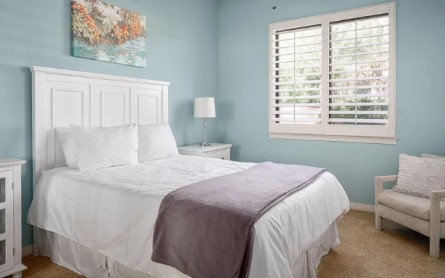 Minnezona Elegant Home w Poolside Retreat