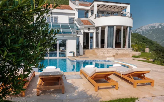 The View Premium Villas