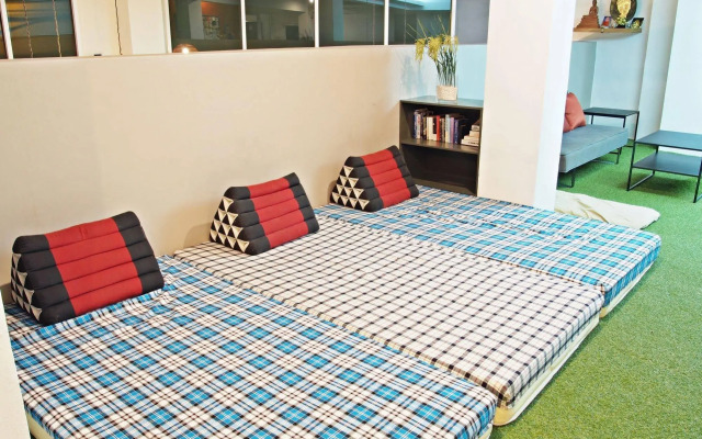 Link Corner Hostel Bangkok