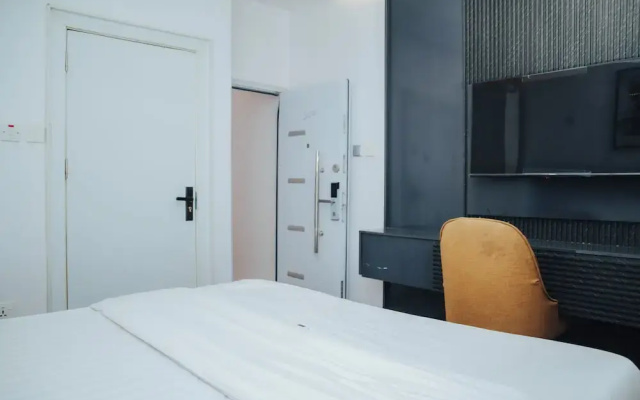 The Rock Aparthotel
