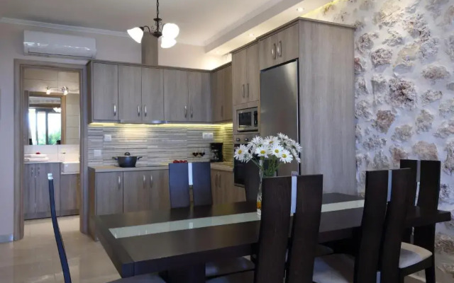Goudis Suites
