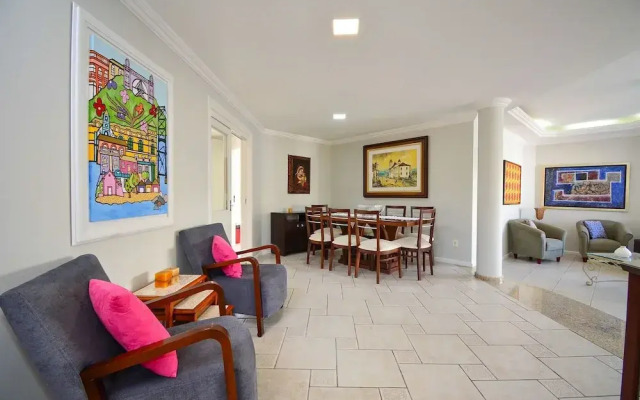 Casa com Piscina Morro das Pedras