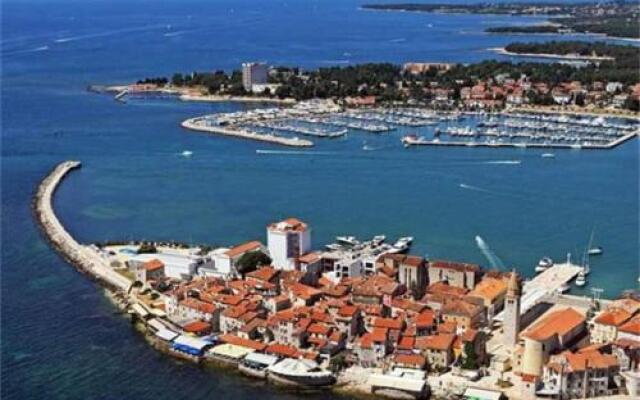 Seafront Apartment Jadri