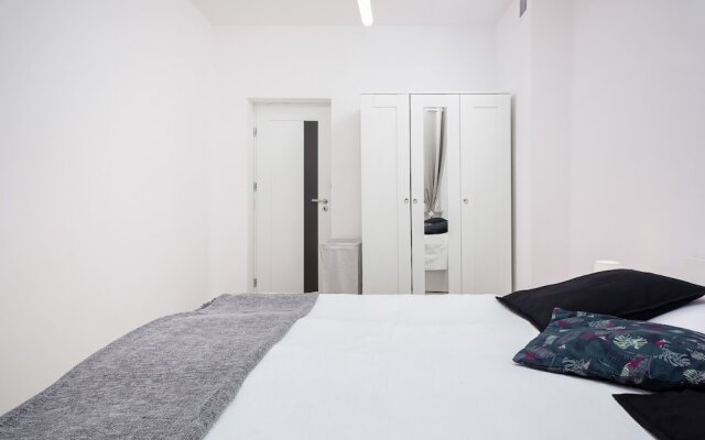 Stępińska Apartment Warszawa by Renters