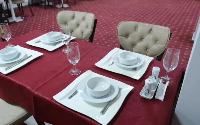 Grand Clover Otel